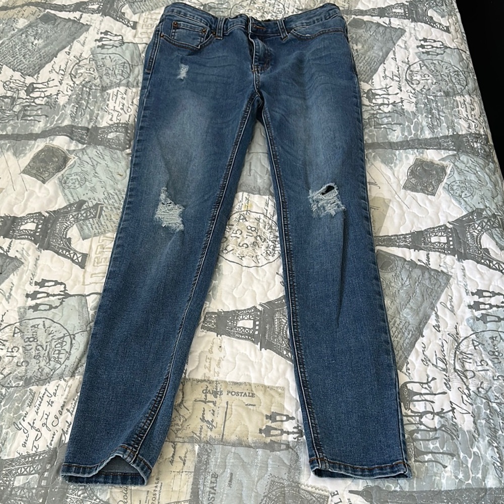 ❤️BUNDLE buy 3 get 15% OFF❤️
Labijou Distressed Blue Skinny Jeans